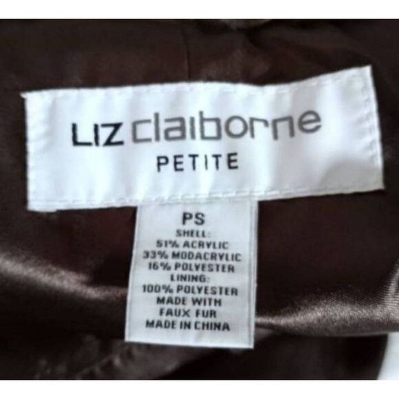 LIZ CLAIBORNE FAUX FUR VEST SZ.SP EUC. - Picture 7 of 8